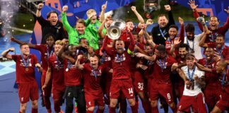 অপেক্ষার তিন দশক পেরিয়ে শিরোপায় চুমু রেড ডেভিলদের