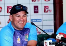 জিম্বাবুয়ে থেকে বাংলাদেশের কোচ রাসেল ডমিঙ্গোর সাক্ষাৎকার।