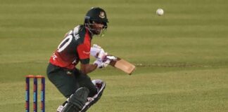 ১৫ রানের আক্ষেপ রিয়াদের